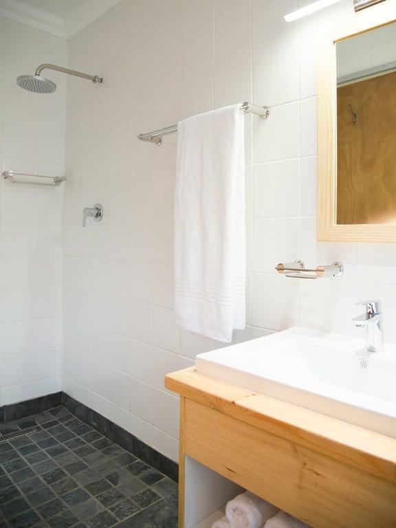 7 Ackermann Place Guest House Стелленбос Экстерьер фото