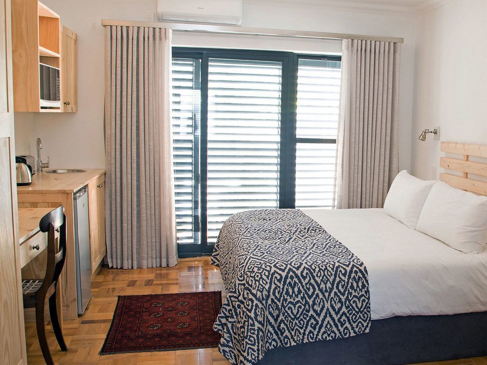 7 Ackermann Place Guest House Стелленбос Экстерьер фото